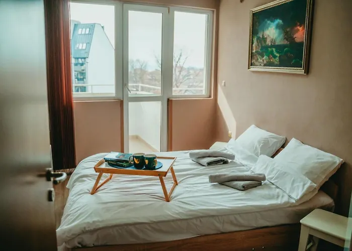 Tyulev 2 Apartment Warna